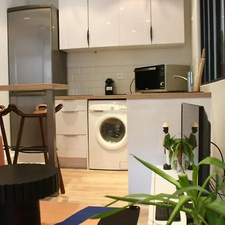 Apt With Private Terrace Mouzaia Buttes-chaumont アパート *